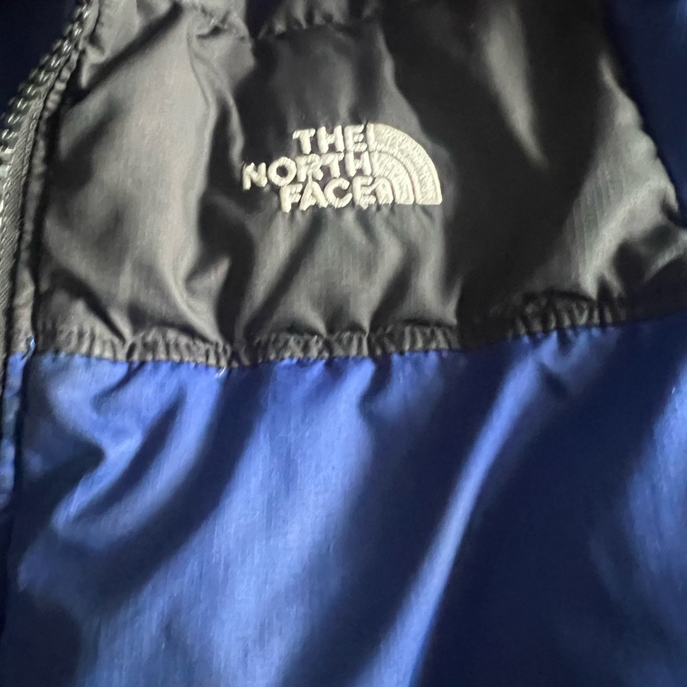 The North Face Kids Puffer Jacket in Blue and Black - Picture 2 of 3